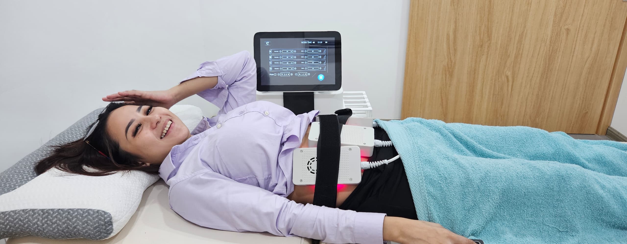 EMS Lipolysis treatment - female patient